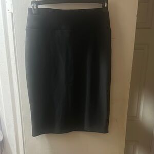 Elegant Black Pencil Skirt
